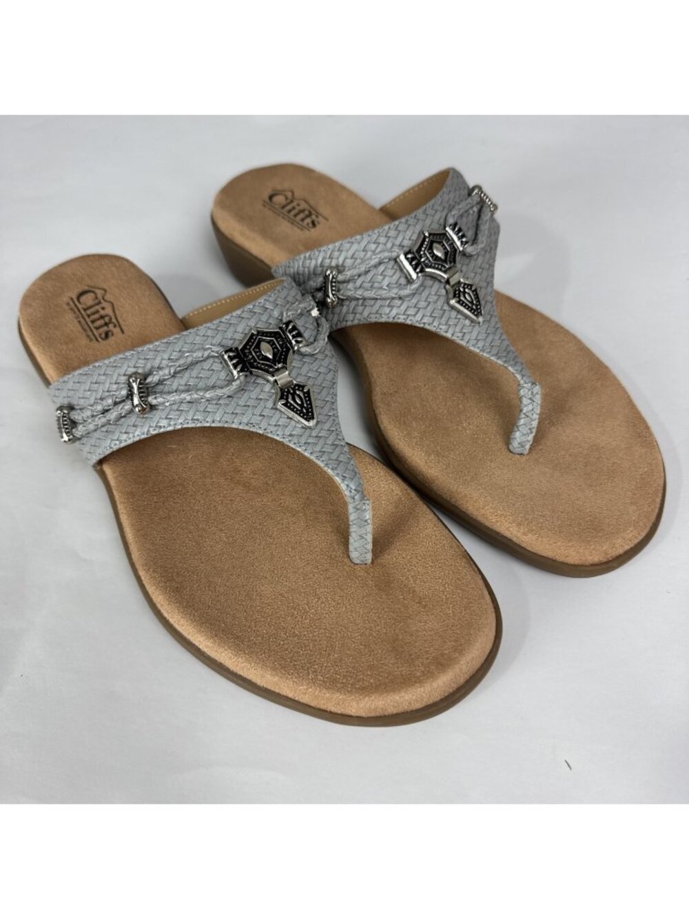 Cliffs Gray Woven Southwest Flip Flop Sandals Bailee Women's 11M silver details